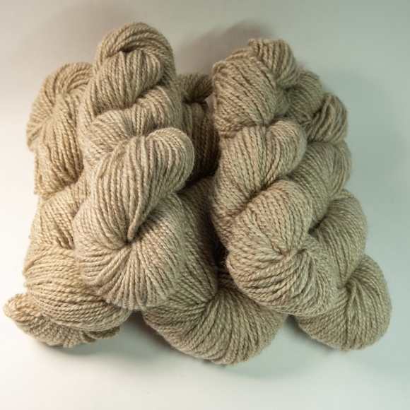 Off White Handspun Yarn Shetland Natural 2-Ply Wool 70 Yards - Picture 2 of 6